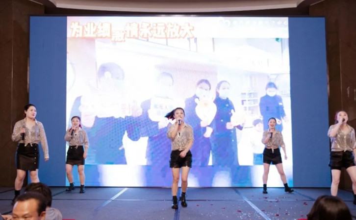 2023年禧月薈月子中心的年度總結表彰大會,也太精彩了14 2023年禧月薈月子中心的年度總結表彰大會,也太精彩了14